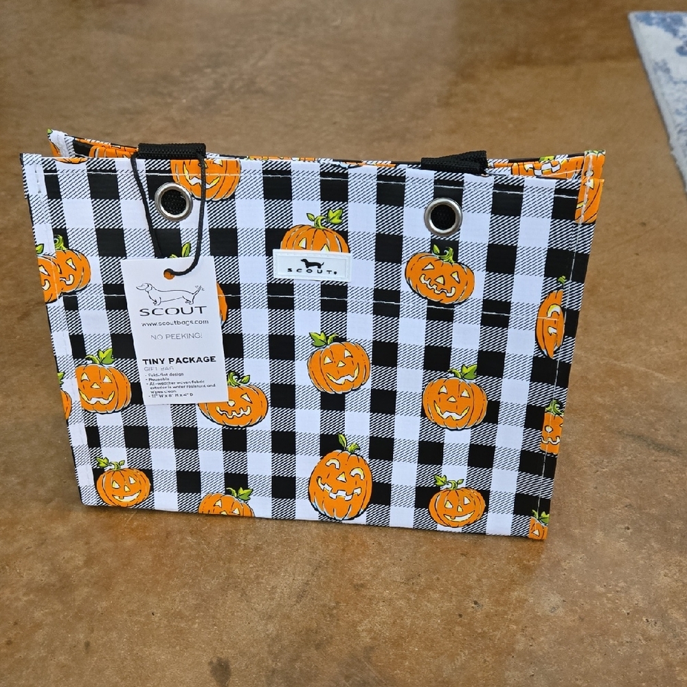 Scout Checkered Pumpkin Tote